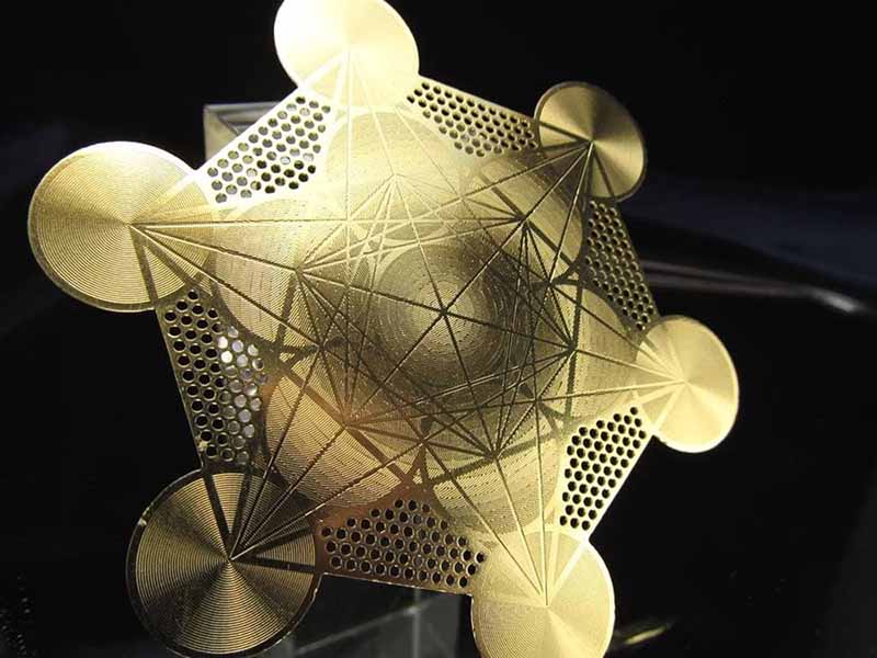 メタトロンキューブ 直径約79mm 厚み約0.6mm 1個売り ゴールドカラー 瞑想・浄化・波動などのヒーリングに 秘めたエネルギーを呼び覚ます エナジーカード