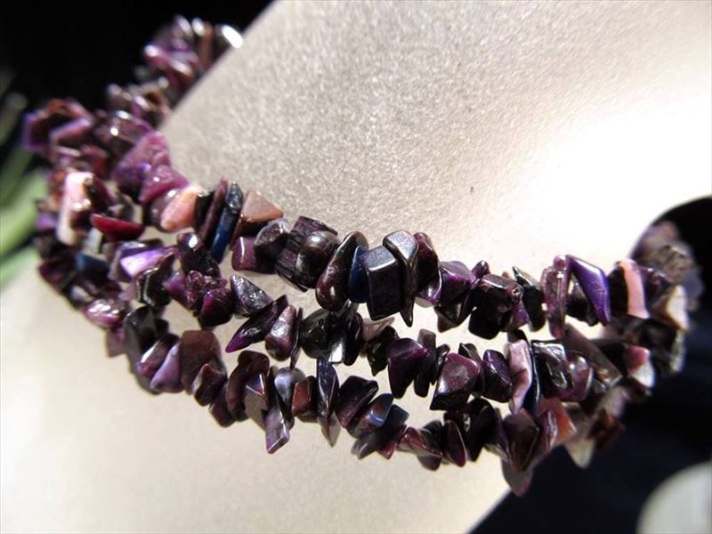 お得な2way仕様 MIXスギライト ブレスレット&ネックレス 幅約3mm-8mm 長さ約50cm 濃い目のパープルカラー 人気 三大ヒーリングストーン 強い癒しの力を持つ