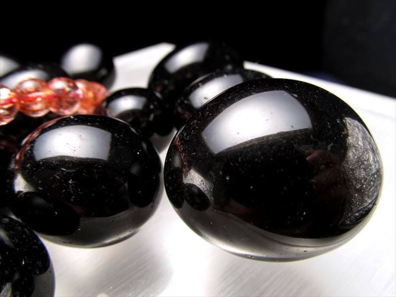 モリオン 黒水晶 タンブル 詰め合わせ 一袋約100g 4個-7個入り 最強の魔除け・邪気払いの石 お守り・ペンダントの作成にも 中国 山東省産 -s パワーストーン