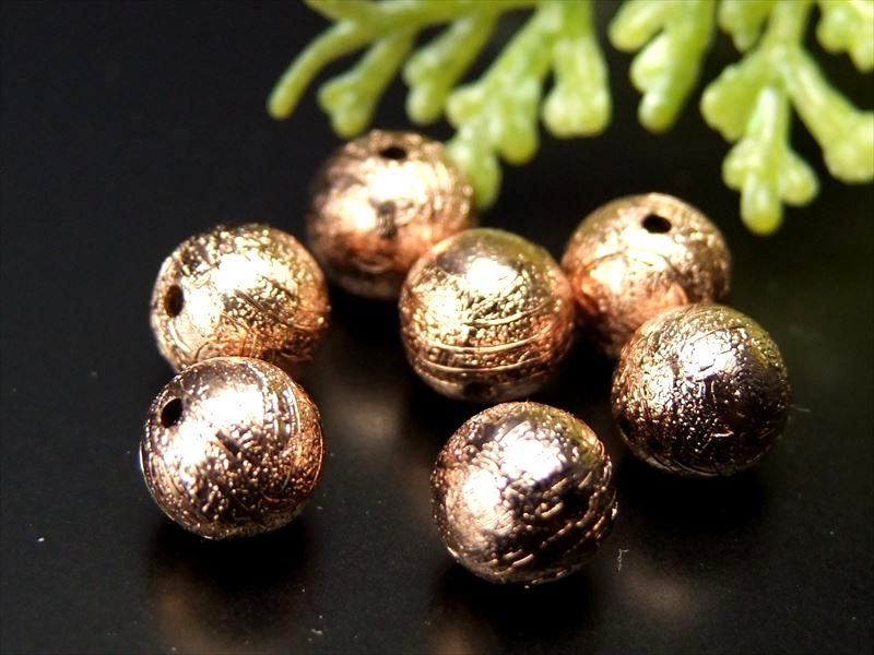 一粒売り 約6mm-6.5mm珠 メテオライト ギベオン ビーズ ピンクゴールド 本物 隕石 希少レア 現品撮影 ナミビア・ハルダブ州産 migi