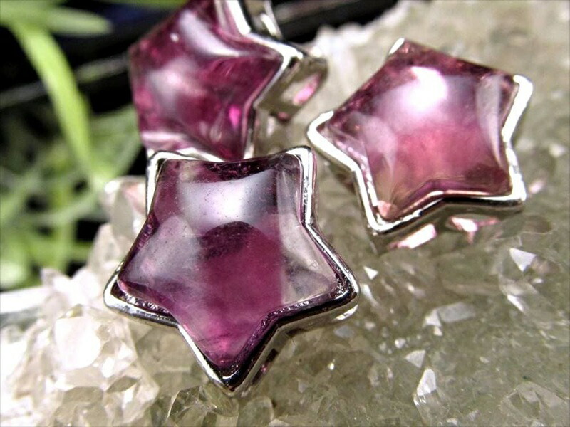 パープルフローライト スタービーズ 1個売り 最大幅約15.5mm 厚み約10.5mm ブレスレットパーツ ペンダントトップとしても ぷっくりかわいい星型ビーズ