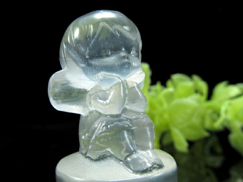 セレナイト おすわり天使 彫刻置物 高さ約4.5cm 幸福を運ぶ天使モチーフ 聖母マリアのガラス 守護や優しさの象徴 メキシコ産 hos