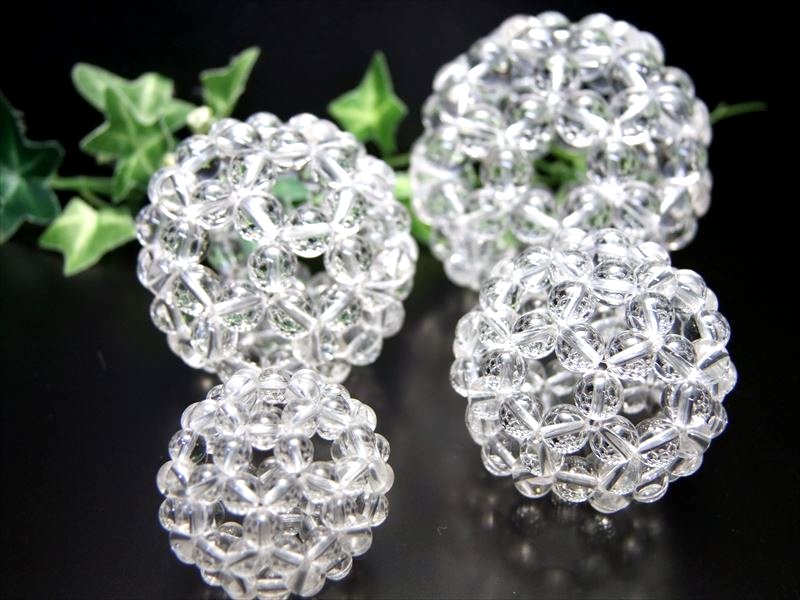 制作保証書付き 水晶 フラーレン 約6mm珠使用 直径約43ミリ 重さ約32g 90個の水晶で組み上げられたフラーレン