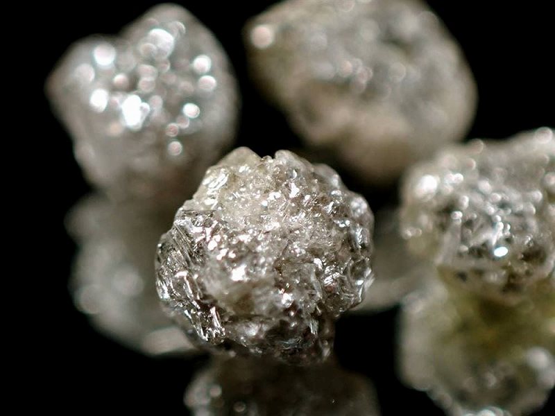 黄色蛍光タイプ 天然蛍光ダイヤモンド 金剛石 結晶原石 1個売り 約0.5ct-0.6ct カラット ルースケース付属 コレクター必見 標本にも 南アフリカ産