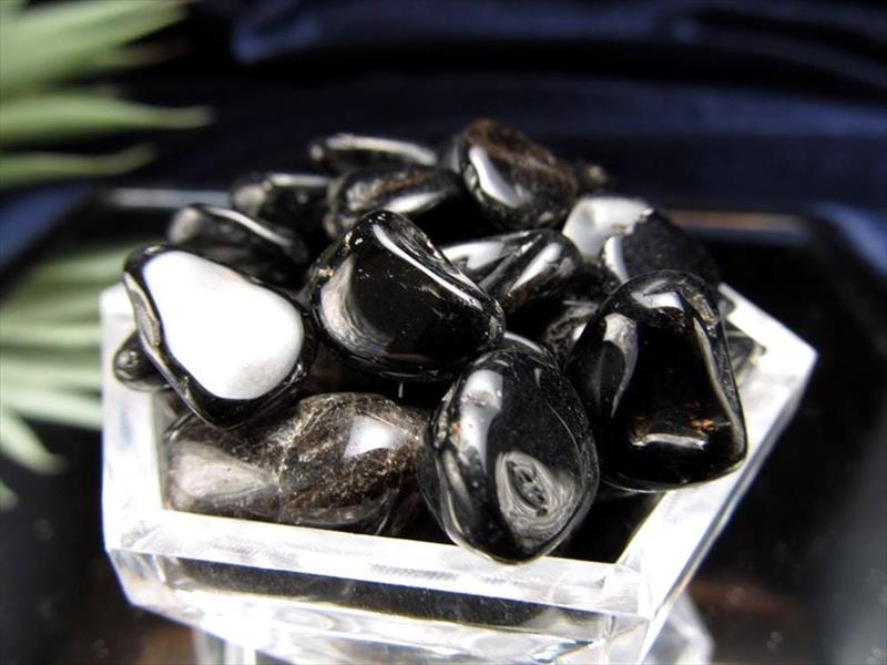 中粒タイプ 黒水晶 モリオン さざれ 約200g 粒約5mm-18mm 最強 強力な厄除け 魔除け チベット産