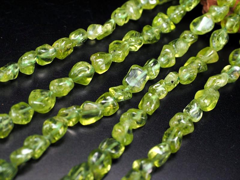 ペリドット タンブル 連 粒サイズ約4mm-6mm 一連 約38-40cm お買い得 タンブル連 かんらん石 ミャンマー産 パワーストーン 天然石