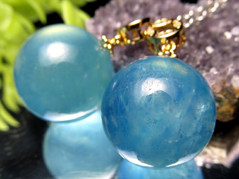 美しいサンタマリアブルー アクアマリン ペンダントトップ 石サイズ縦約19mm-22mm 1個売り まるで深海 海の妖精の宝物 選べる3色の金具 ゴールド ブラジル産