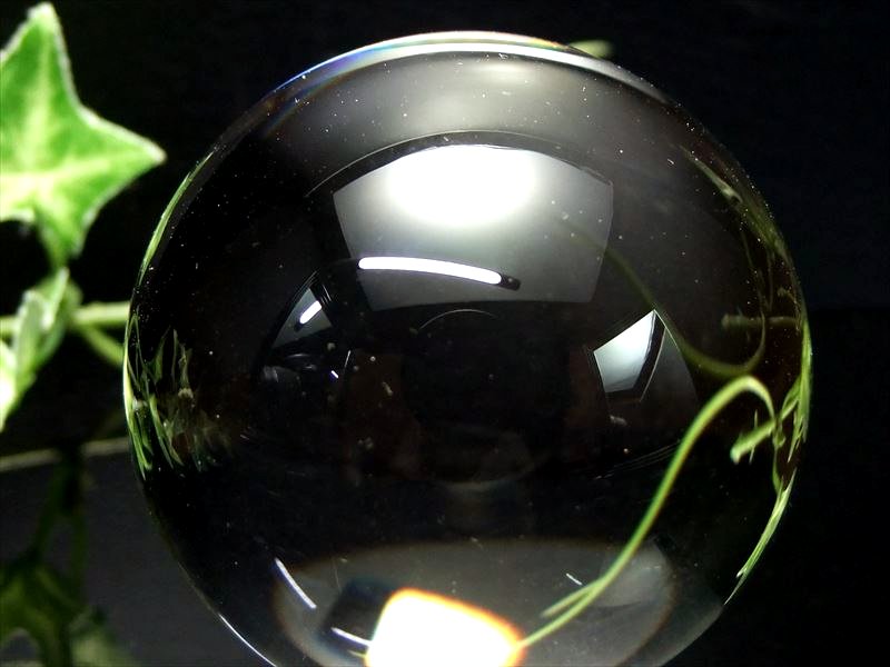 トライアングルラダー入り 無垢水晶 丸玉 重さ 202.0g 直径52.5mm 極上の透明感 天然水晶 天然石 クリスタル台座と豪華BOX付 一点物 ブラジル産