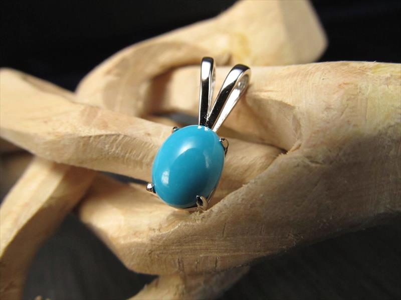 アリゾナ産 ターコイズペンダントトップ オーバル型 石サイズ約9mm ターコイズの最高峰 アリゾナの青い宝石 Silver925
