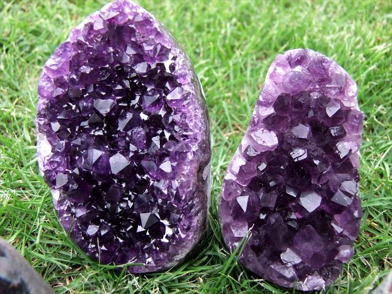 4A アメジスト 紫水晶 クラスター スタンドタイプ 重さ480g-520g 1個売り 愛の守護石 浄化やインテリアに 紫水晶 天然石 ウルグアイ産 パワーストーン 天然石