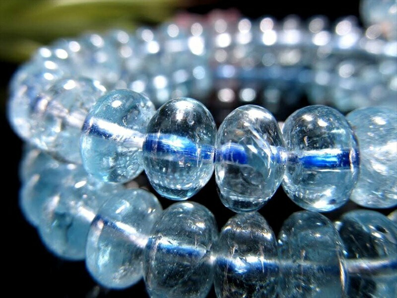 抜群のクリア感 3A ブルートパーズ ボタン ブレスレット 幅約8mm ぷっくりボタン 爽やかブルーカラー 極上天然石 ブラジル産