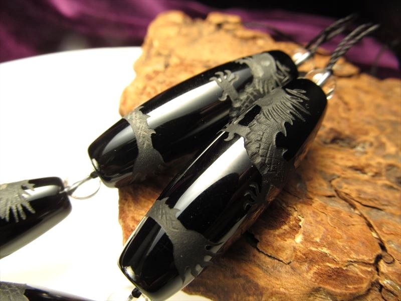 五本爪龍神 オニキス天珠形 諸運隆盛 富財獲得 お買い得 五本爪龍神彫刻オニキス天珠形 サイズ：約40mm前後 1個売り te- パワーストーン 天然石