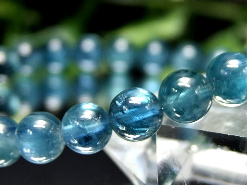 初の宝石質 S級 カイヤナイト ブレスレット 6.5mm-7mm×28珠 キャッツアイシラー珠あり 超透明インディゴブルー 独立心や探究心を強める石 一点もの