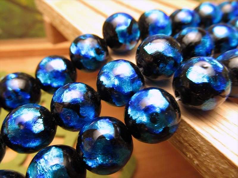 蓄光ホタルガラス 10.5mm-11mm珠トンボ玉（とんぼ玉）タイプC ラウンド型 一連 約36-38cm 昔ながらの人工ビーズ