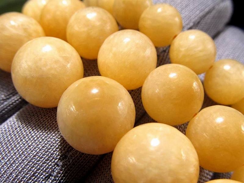激安宣言 AA 約8mm珠 ハニーカルサイト 一連 約38-40cm 特に女性に人気 蜜蝋のような優しい色合い ホワイト&イエロー 癒しとリラックス効果 メキシコ産
