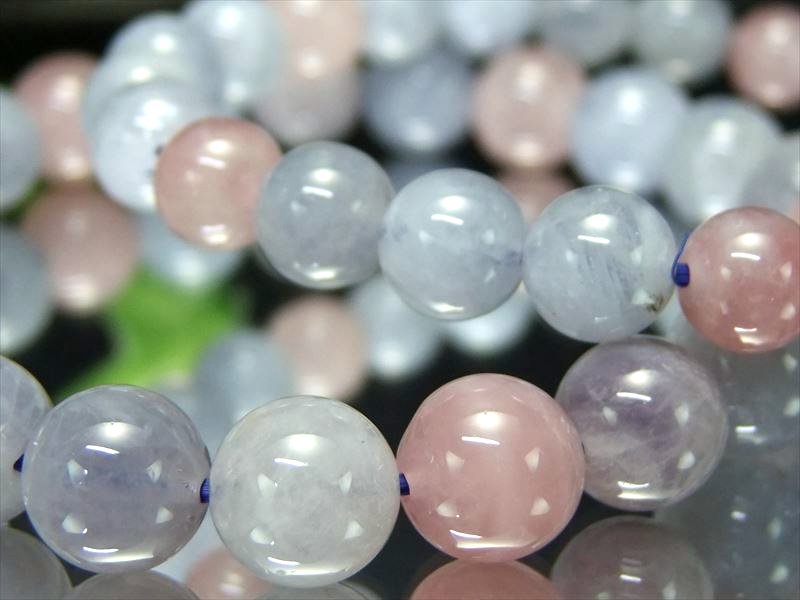 AA+ ブルーローズクォーツ ブレスレット 11.5mm-12mm×18珠前後 発色要因不明の新種鉱物 超希少 艶光沢抜群 美と愛の女神の石 マダガスカル産