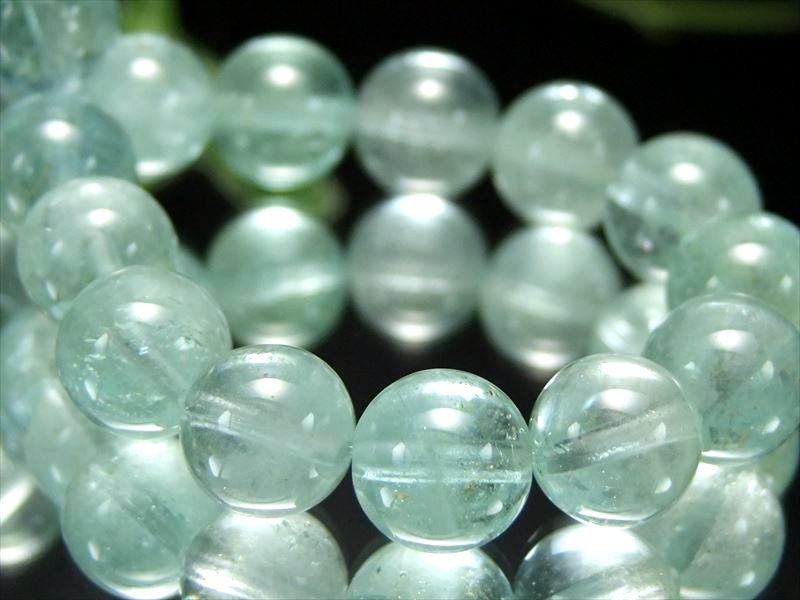爽やかミントブルー 3A+ ミントブルー トパーズ ブレスレット 9mm-9.5mm×21珠 抜群のクリア感 あまいスイーツのような爽やかブルー 明るい希望をもたらす石