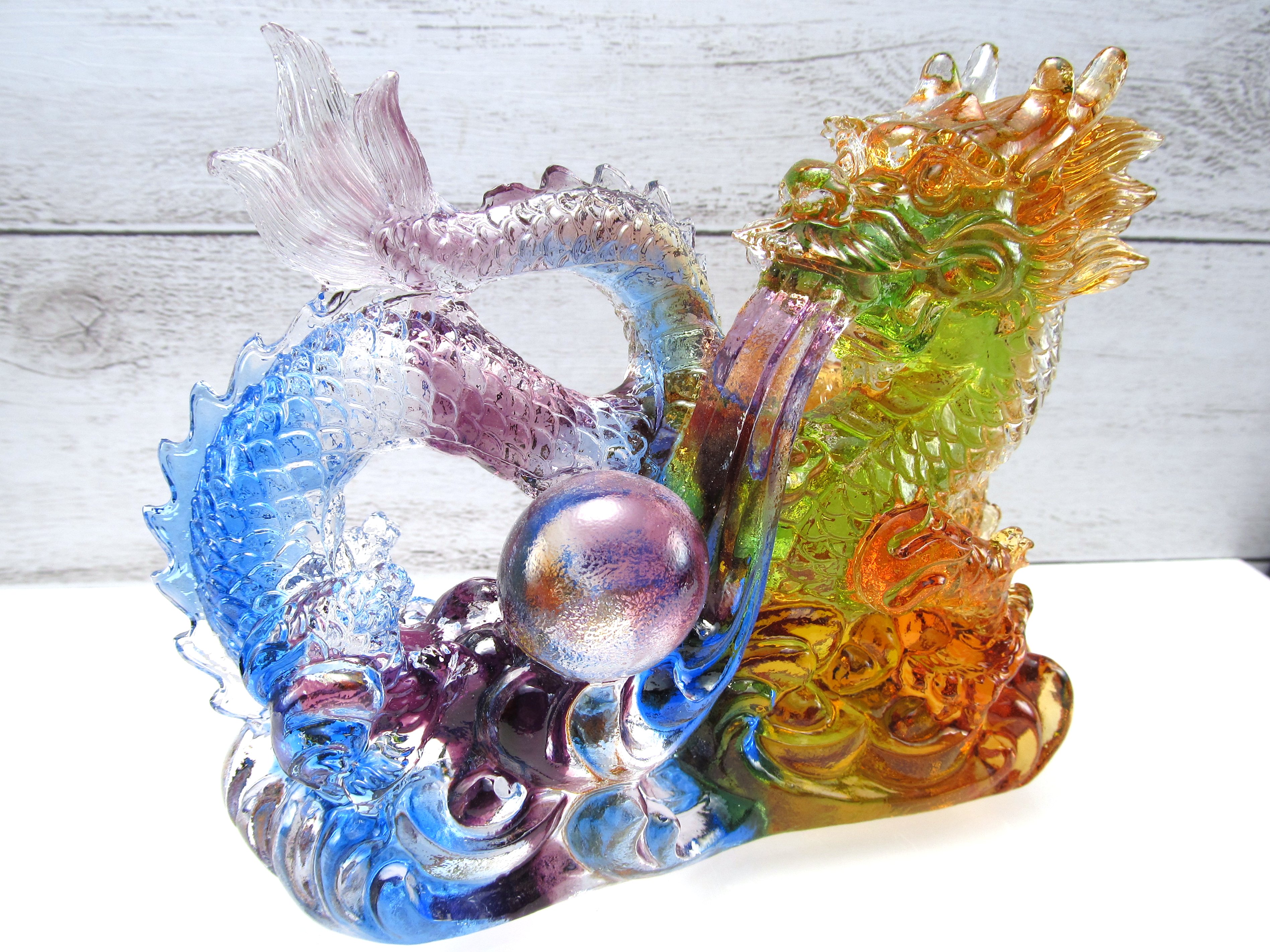 玉持ち龍神 瑠璃製 レインボーカラーの龍置物 横幅約145mm 重さ841g 大吉開運 1点物 インテリアやお部屋のアクセントに パワーストーン 天然石