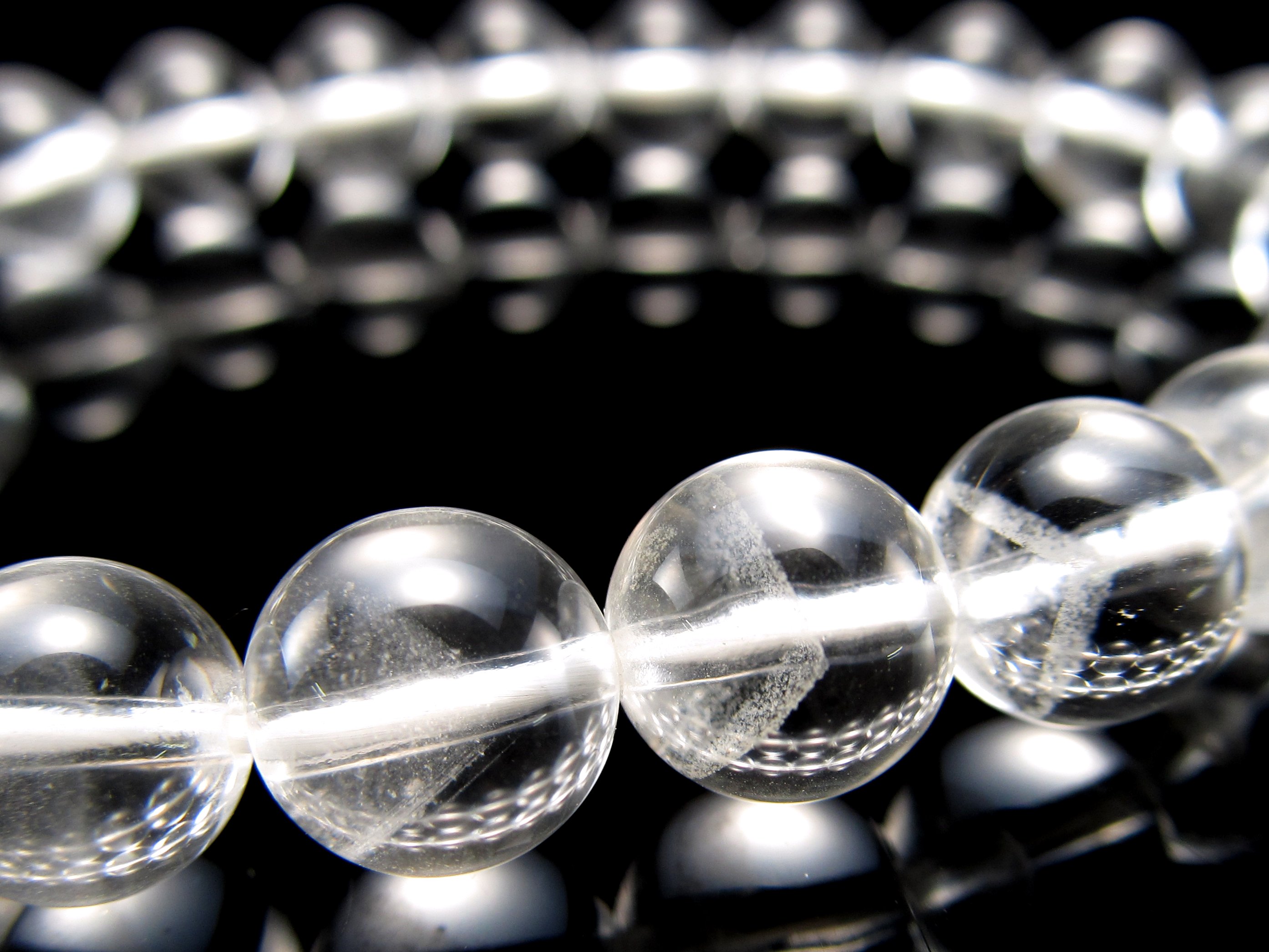 連層珠あり 4A ホワイトスーパーファントム ブレスレット 8mm-8.5mm×23珠 成長と復活を繰り返す自然の神秘 マダガスカル産