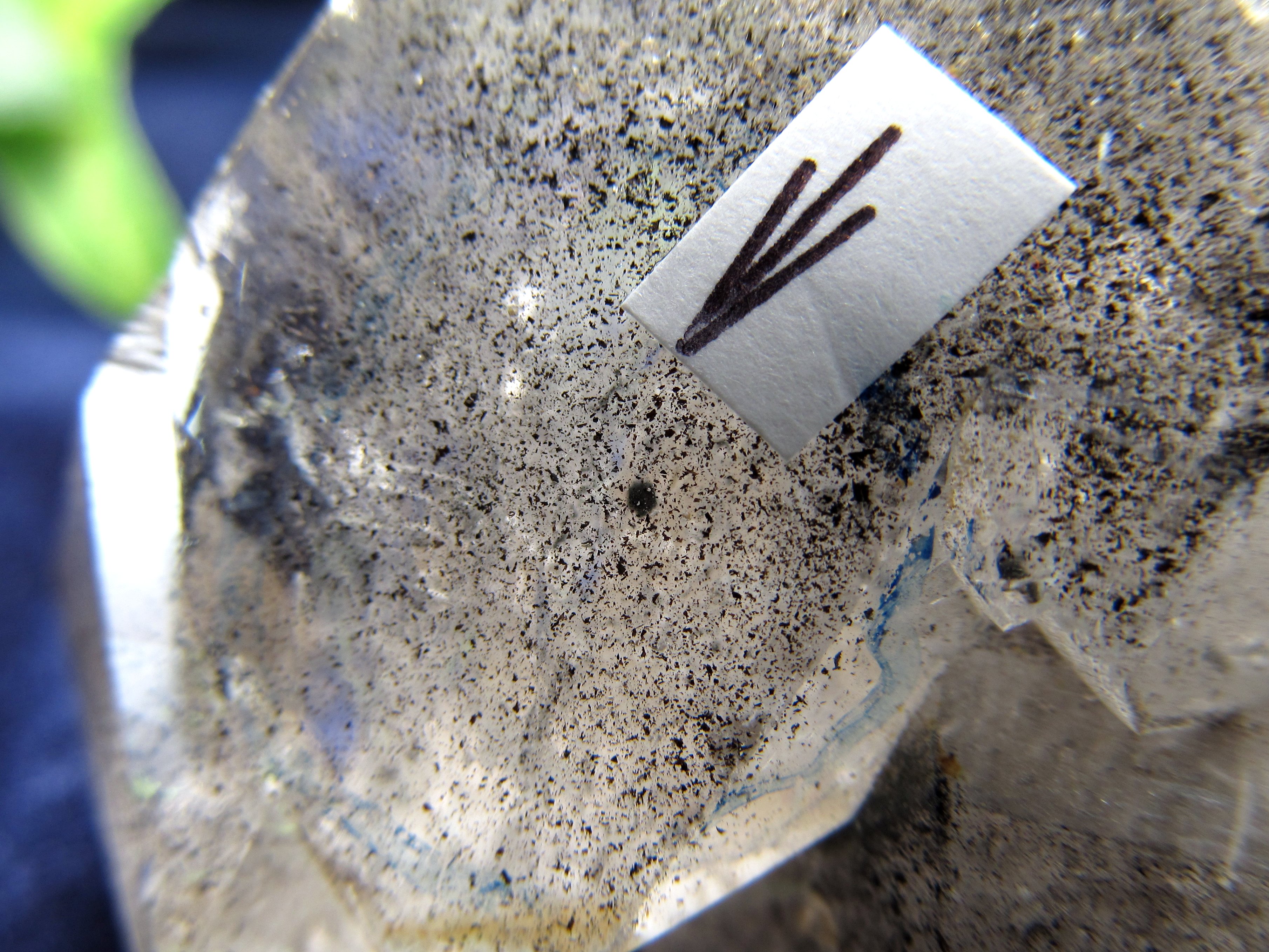 太古の水入り 水入り 水晶 原石 最大幅54mm 重さ112g 強力な癒しの力 古代の水を封入した水晶 最強のお守り 1点物 雲南省産 パワーストーン 天然石