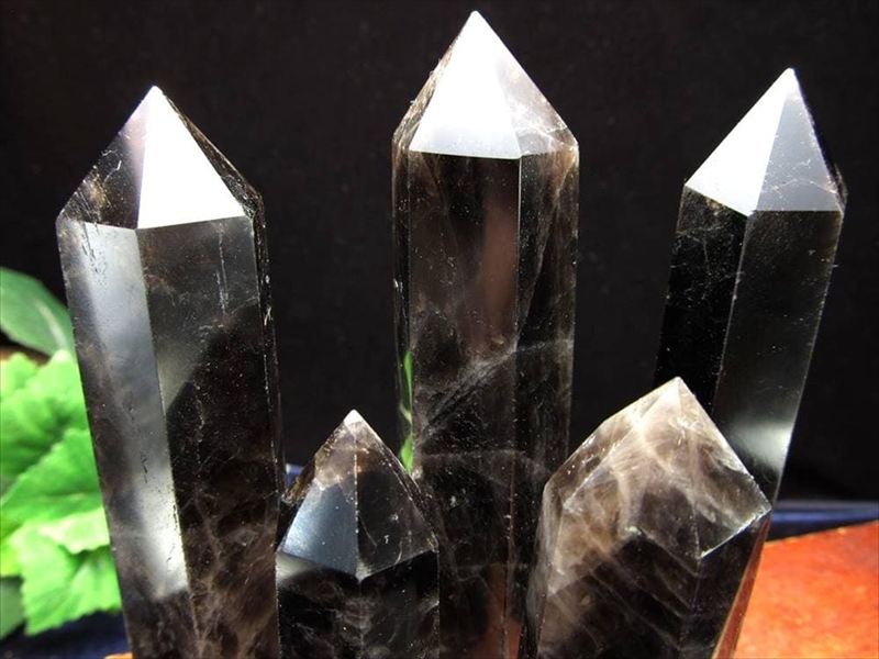 4A 黒水晶 モリオン ポイント 重さ 100g-110g まとめて撮影 希少 人気ポイント 強力な邪気払い 浄化の黒い水晶 チベット産 パワーストーン 天然石