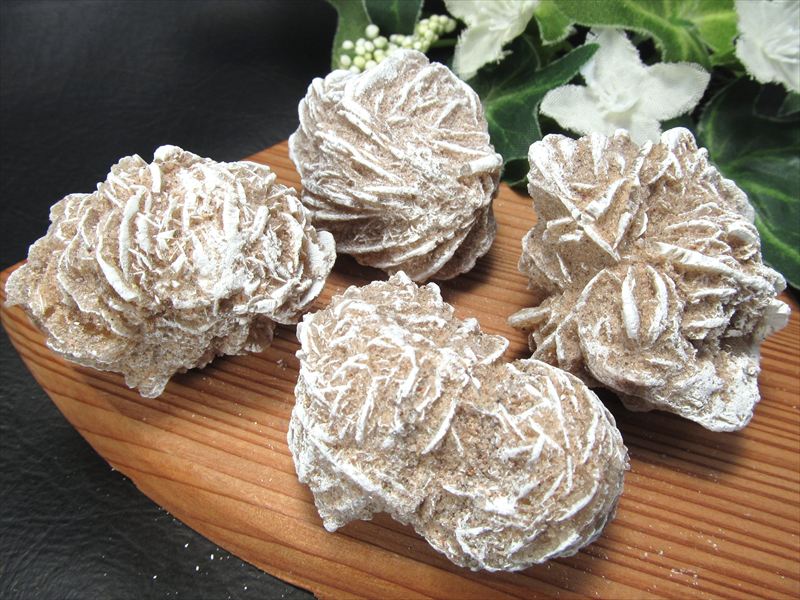 セット売り デザートローズ(ジプサム・ローズ) 100gセット 一袋約4-5個入り 大自然のアート 砂漠のバラ メキシコ産 ngt