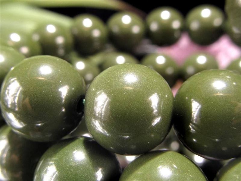 癒しのグリーンカラー 緑北投石 グリーンホクトライト ブレスレット 6mm-6.5mm×30珠前後 台湾と日本だけの奇跡 温泉成分を含むラジウム鉱石 証明書付属