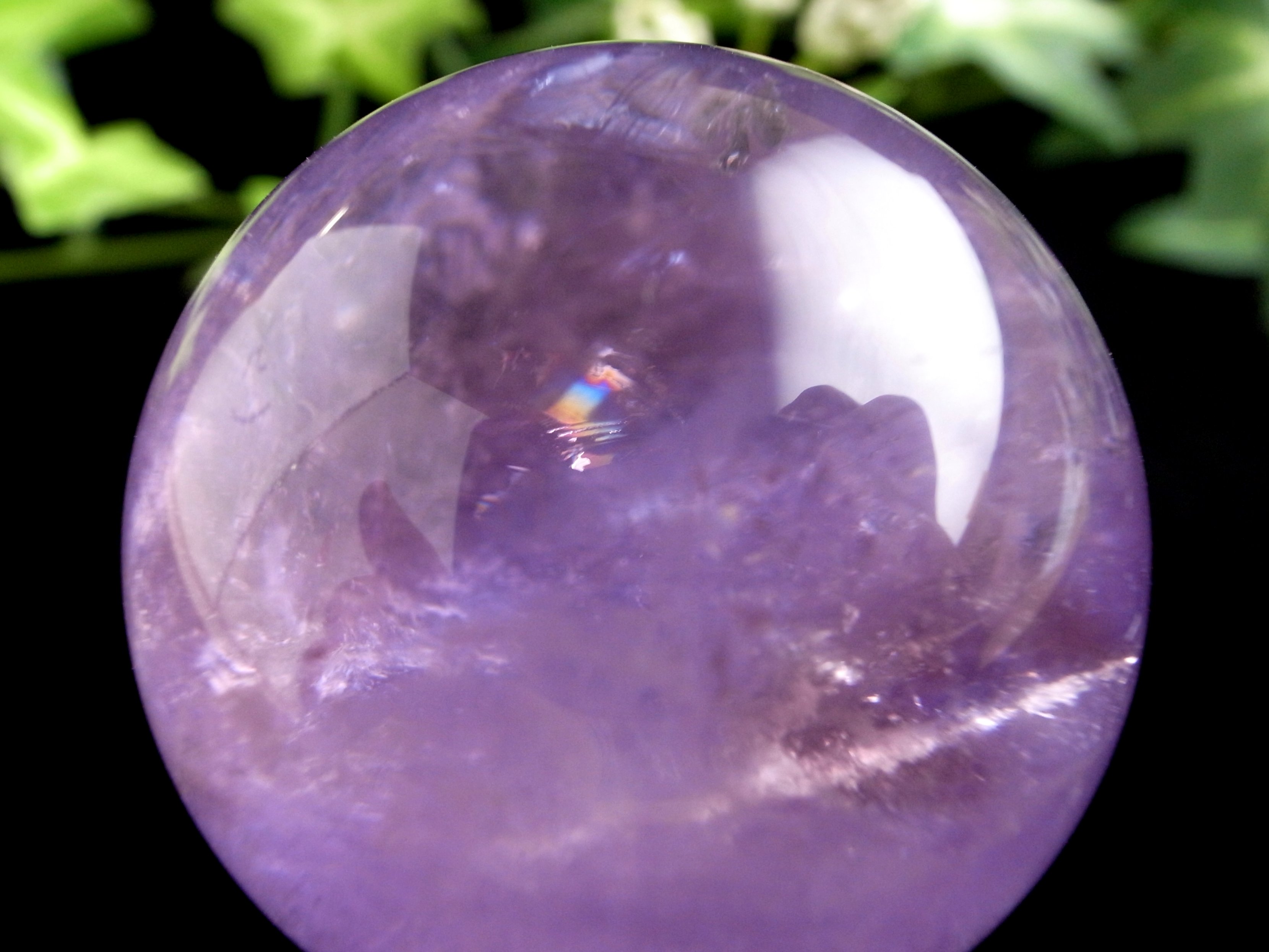 虹入り！ アメジスト（紫水晶） 丸玉 直径 38mm 重さ 82g 透明 愛の守護石 癒しと安らぎの石 一点もの ボリビア産