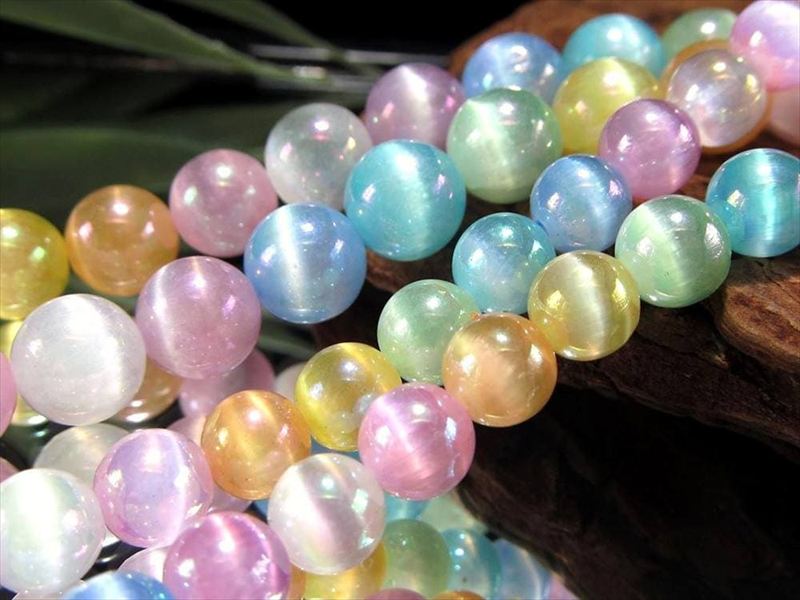 抜群のキャッツアイ効果 約6.5mm珠 マルチカラー オーラキャッツアイ セレナイト(蒸着透石膏) 約36cm-38cm 一連