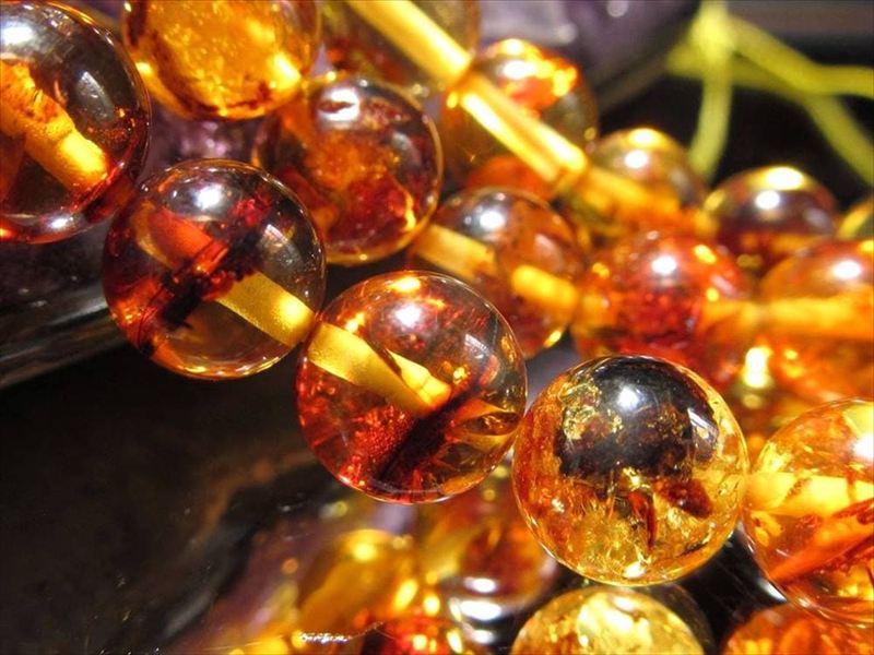 約7.5mm前後珠 スパークリングメープルハニーアンバー(天然琥珀)一連 約37-39cm 古来より愛された宝石 バルト海産