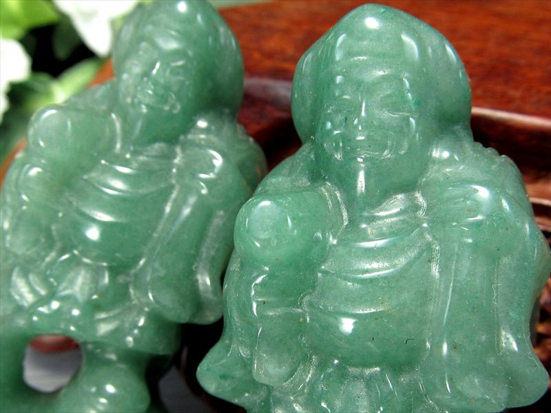 縁起物 アベンチュリン 大黒天 彫刻置物 1個売り 高さ約62mm前後 重さ約75g前後 七福神で有名な大黒天様 インテリアや贈り物に 五穀豊穣