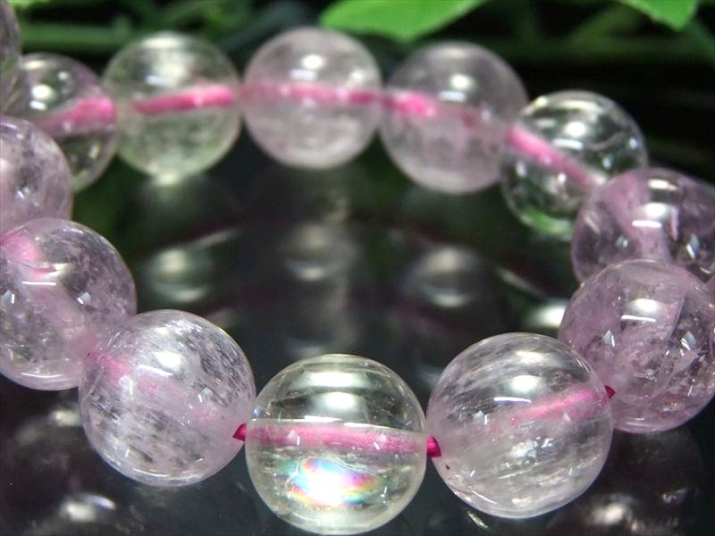 店頭展示中 激レア・くっきり虹入り 5A クンツァイト ブレスレット 10mm-10.5mm×19珠 きらりと目を引くキャッツアイ効果の珠も キラキラ反射 リチア輝石