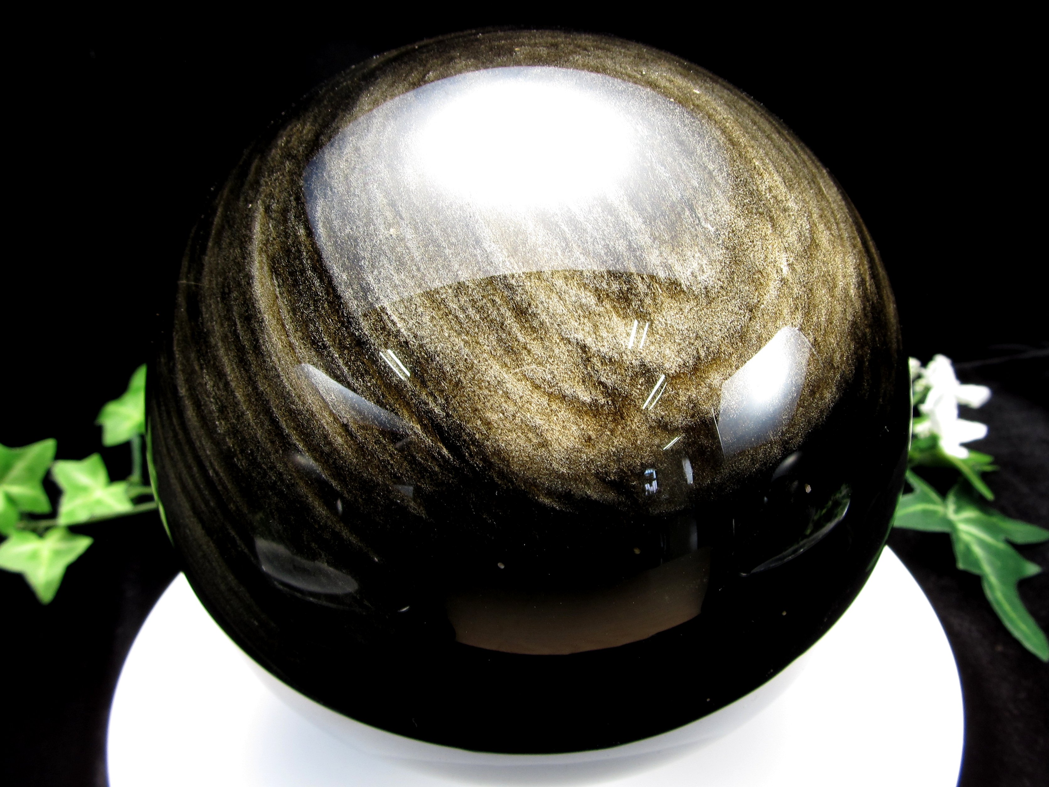 巨大丸玉 シラーくっきり 希少 4A ゴールデンシャイン オブシディアン 丸玉 台座付き 重さ2880g 直径約131mm 大人気丸玉 ゴールデンシラー 黒曜石 一点もの