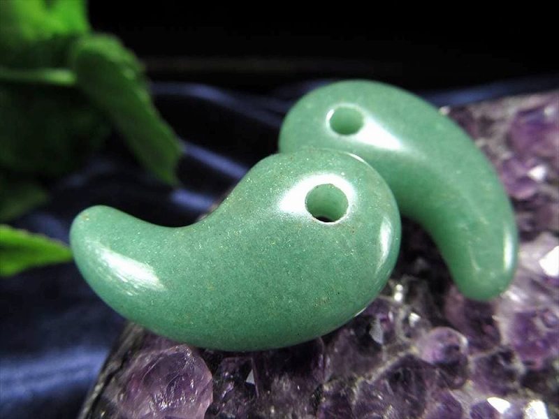 1個売り Lサイズ アベンチュリン勾玉 まがたま 縦約30×横約17mm インド産 tn-p