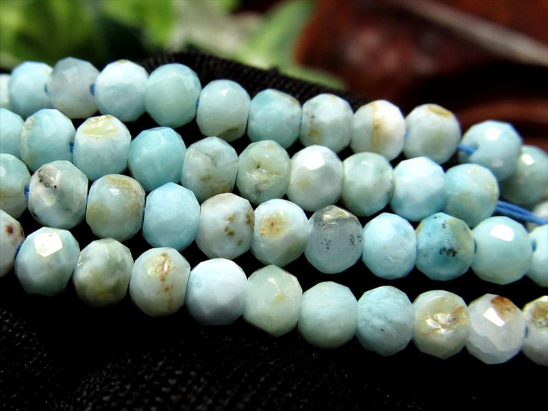 お買い得グレード 約4mm珠 ラリマー ボタンカット 一連 約27-29cm 愛と平和の石 カリブ海の宝石・ブルーペクトライト ドミニカ共和国産