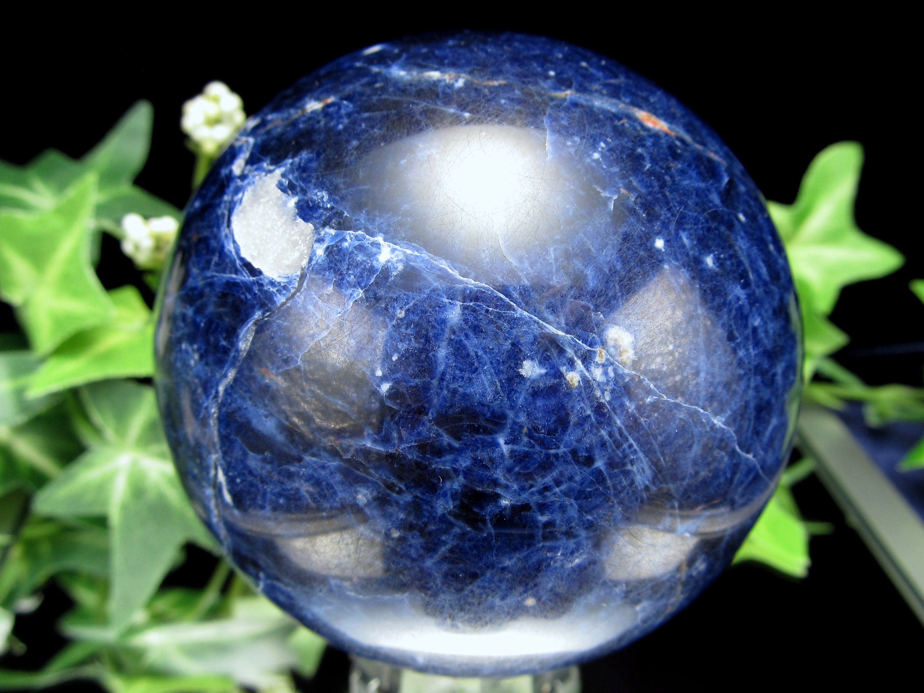 ソーダライト 丸玉 直径69mm 重さ392g 極上濃色ディープブルー 夢や目標のサポートをする石 方曹達石 一点物 ブラジル産 パワーストーン 天然石