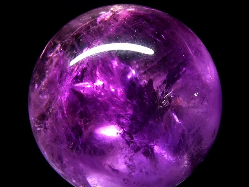 希少 ウルグアイ産 虹入り S級 濃い アメジスト 紫水晶 丸玉 LED台座付き 直径57.5mm 重さ262g 超透明 愛の守護石 癒しと安らぎの石 一点もの ウルグアイ産