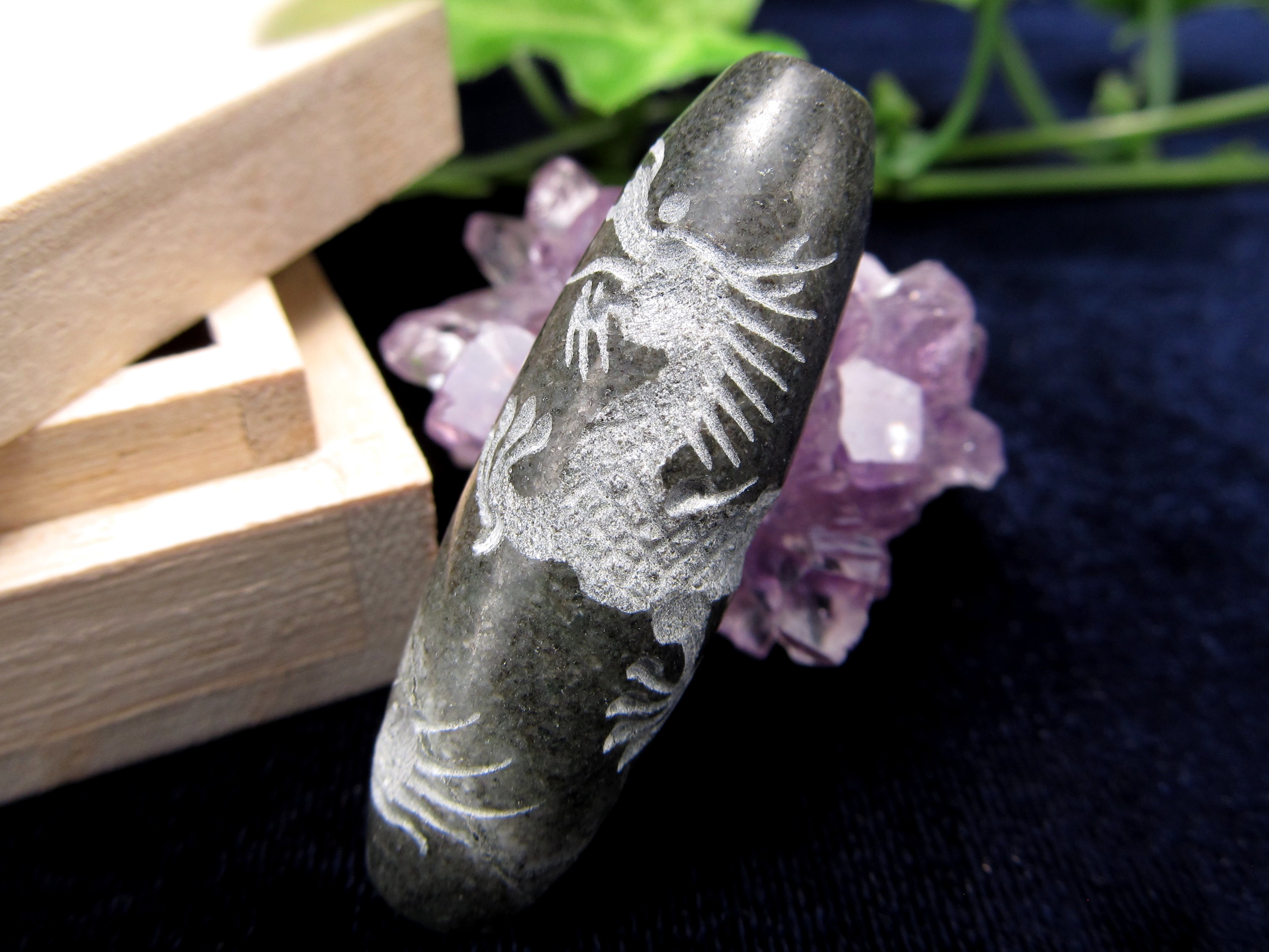 究極の開運天珠 五本爪龍神彫り 天照石 てんしょうせき 天珠 1点物 長さ約38.0mm 証明書付属 個体識別番号記載 健康・浄化・開運 桐箱付属 宮崎県産