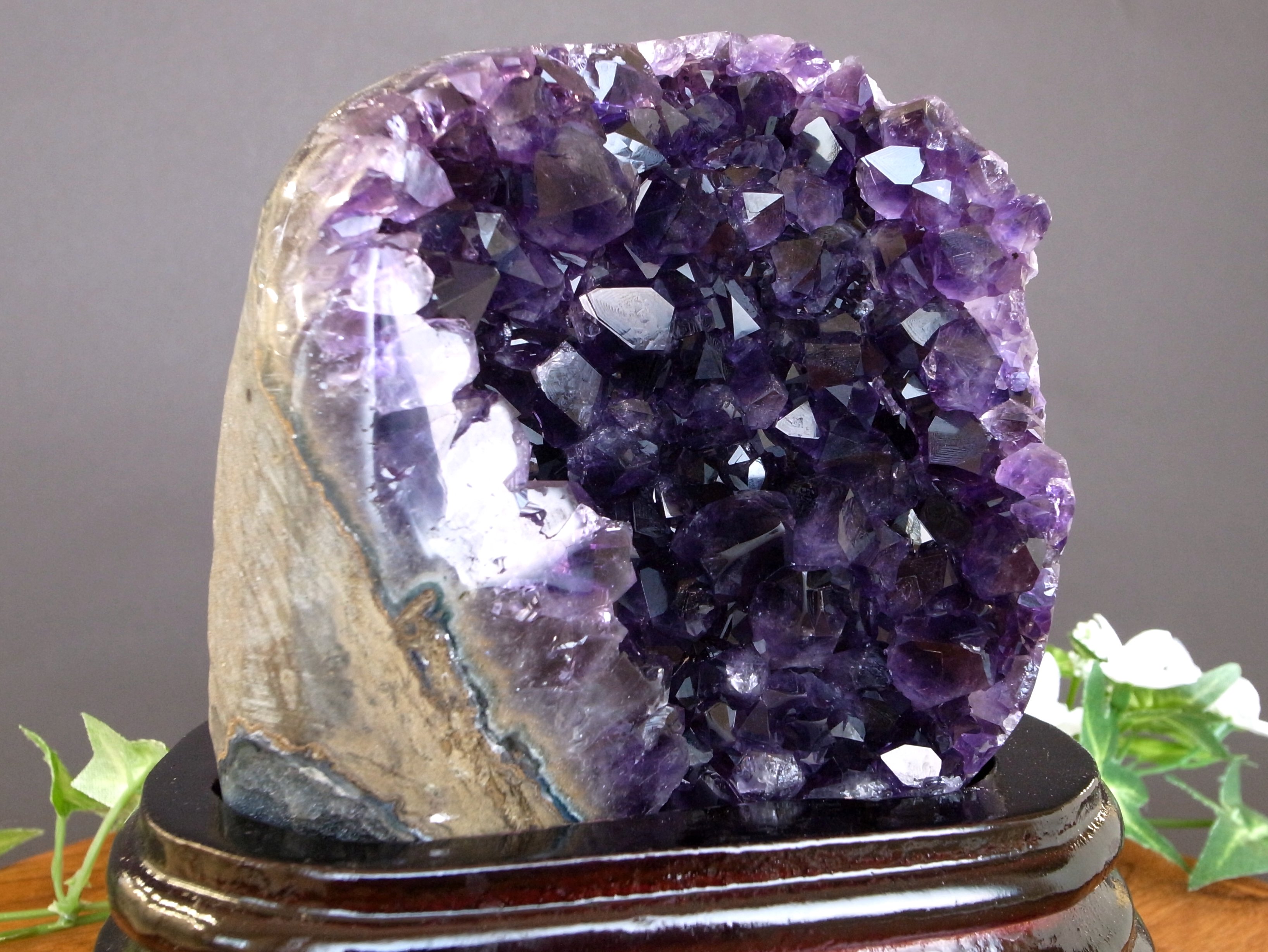S級 深く透き通るパープル アメジスト クラスター 専用台座付 高さ148mm 重さ1494g 愛の守護石 紫水晶 1点物 ウルグアイ産