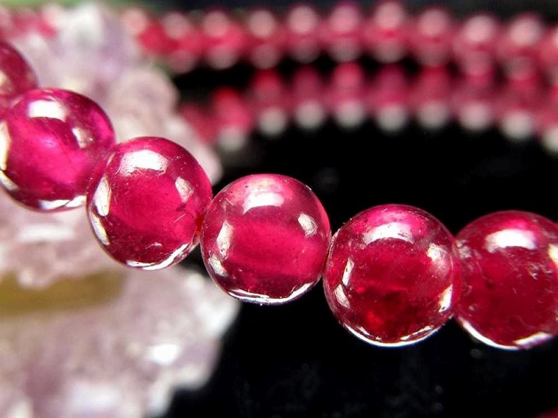 最高級グレード 宝石質 ルビー ブレスレット 5.5mm-6mm×36珠 深紅の高貴な美しさ 愛と勝利をもたらす情熱的な石 7月の誕生石 妖艶 1点物 ミャンマー産
