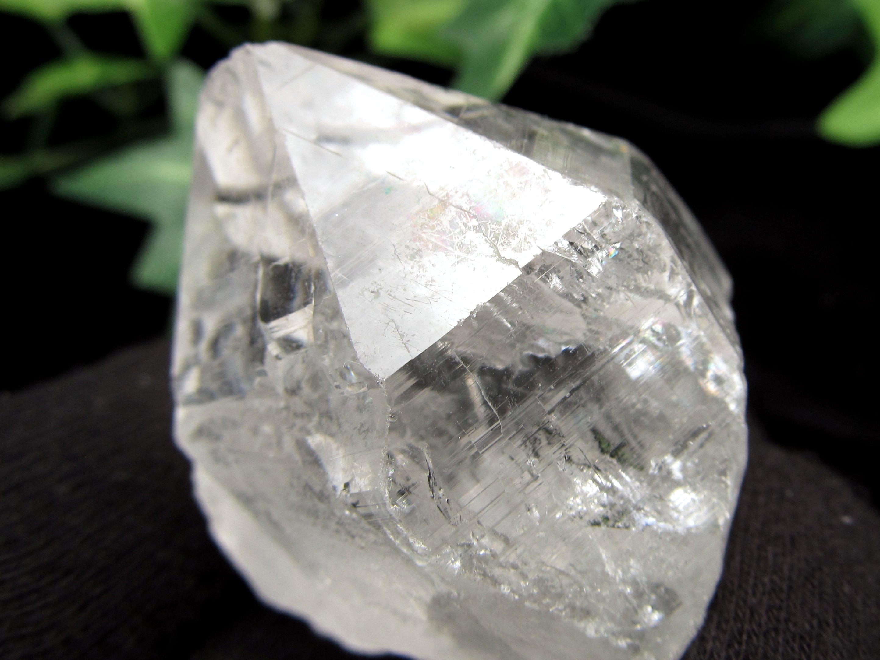 ヒマラヤ山脈の最高品質水晶 キングオブクォーツ 超レア マニハール産水晶 原石 最大幅約39mm 約75g 稀少1点物 ギャランティカード付き