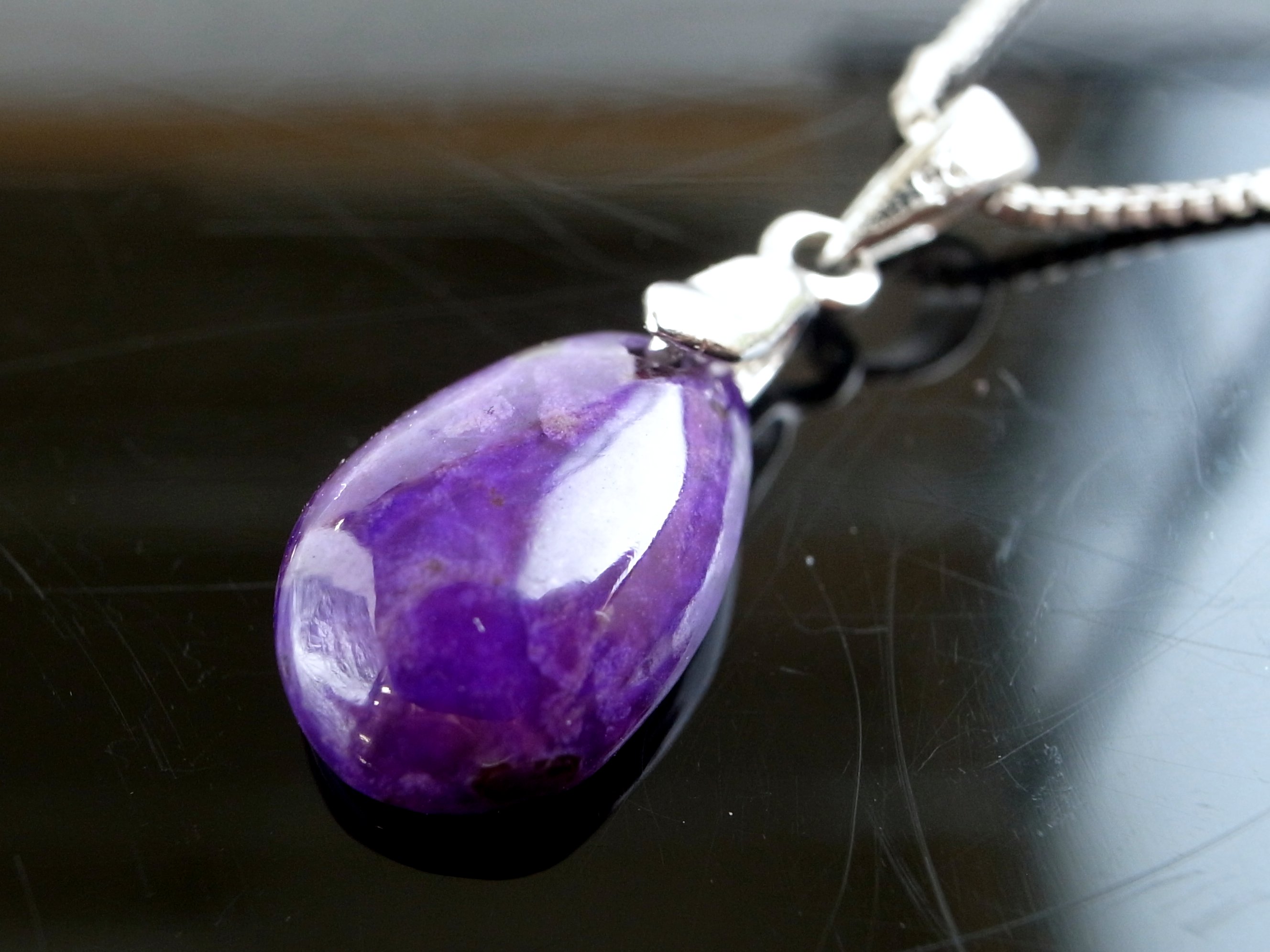 5A スギライト ペンダントトップ 重さ約1.3グラム 超人気入荷 極上天然石 一点もの パワーストーン 南アフリカ産 pe-