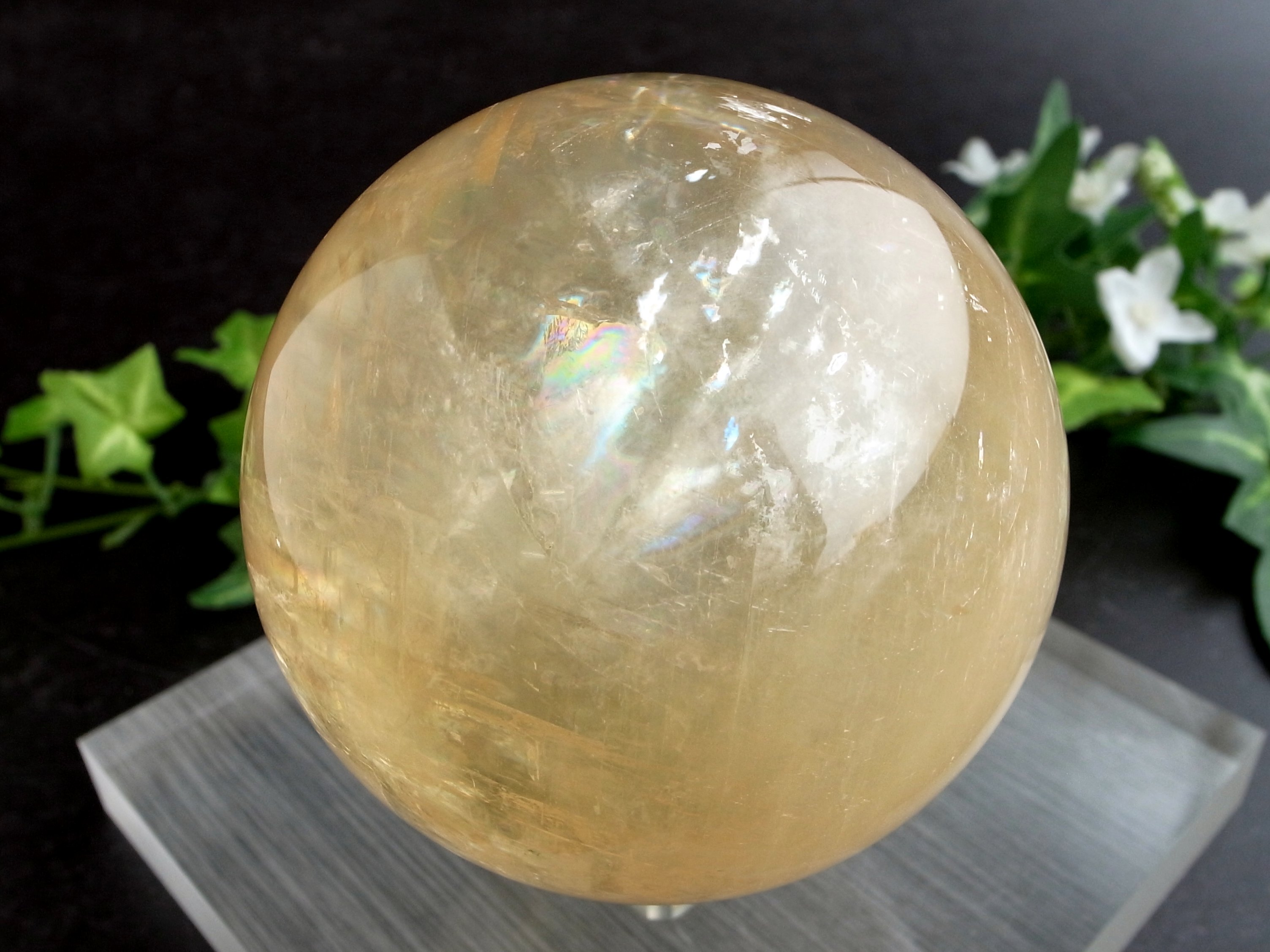 5A 超透明 キラキラ ゴールデン カルサイト 丸玉 台座付 直径約83mm 重さ843g 繁栄と成功の象徴 丸玉置物 一点もの メキシコ産 パワーストーン 天然石