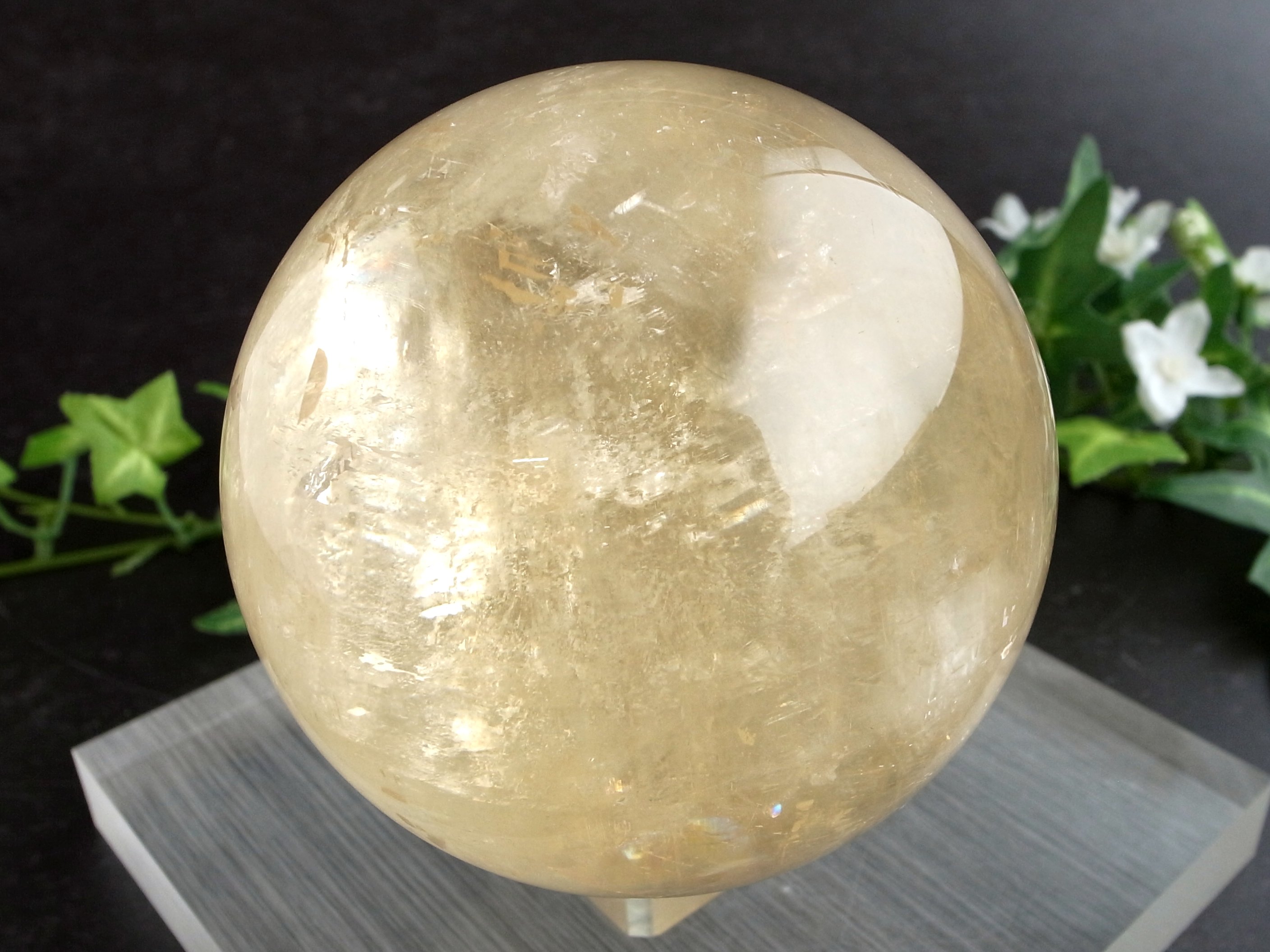 5A 超透明 キラキラ ゴールデン カルサイト 丸玉 台座付 直径約86mm 重さ933g 繁栄と成功の象徴 丸玉置物 一点もの メキシコ産 パワーストーン 天然石