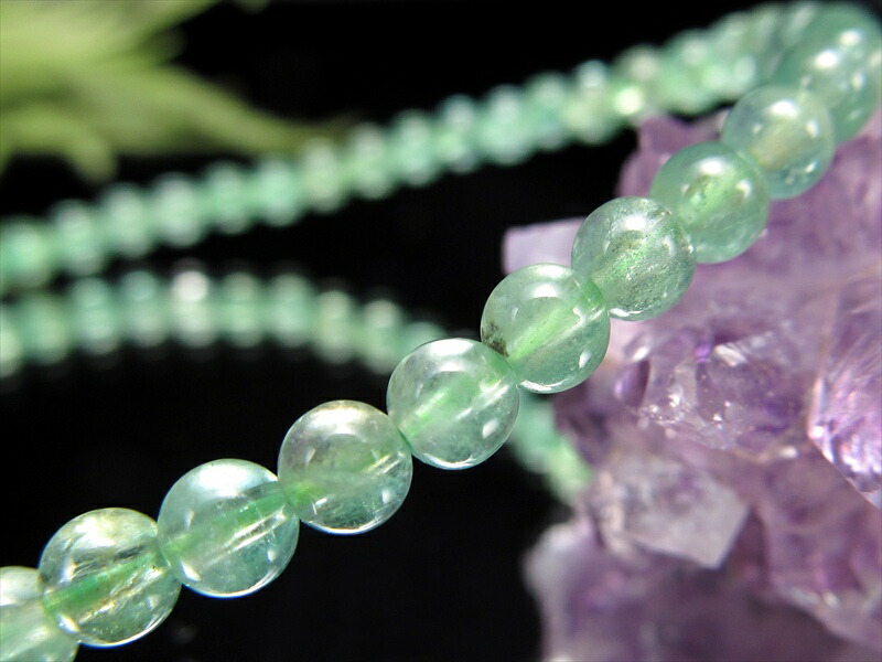 抜粋鑑別済み 5A エメラルド 翠玉 ブレスレット 4mm×49珠 世界4大宝石 透明度抜群 翠玉 緑玉 ザンビア産