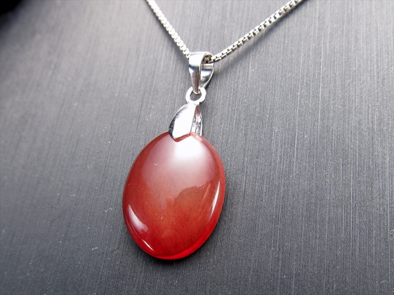 アンデシン オーバル型 ペンダントトップ 幅約14mm×18mm 重さ約2.0g 超透明 本当の自分 に近づく変化を促す石 極上カラーチェンジアンデシン 中性長石