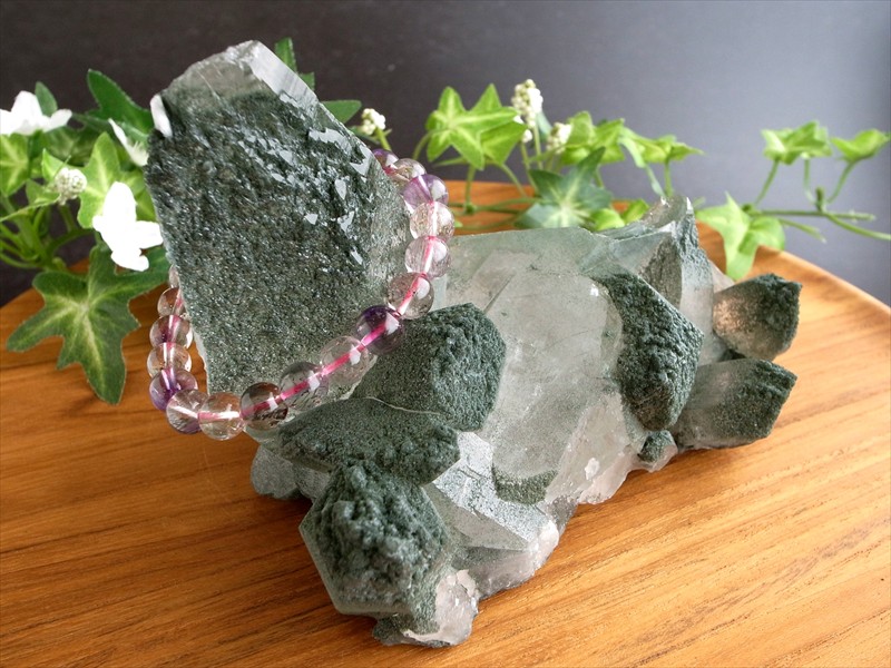 ギャランティーカード付 ガネーシュヒマール産 水晶 クラスター 最大幅約155mm 重量約837g 神に最も近い場所で採掘される特別な水晶