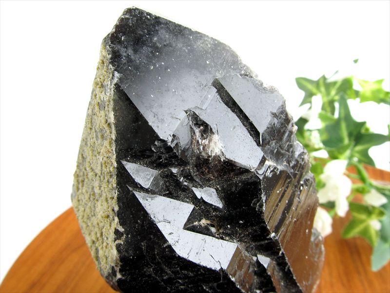 天然の黒光り 天然 黒水晶 モリオン クラスター原石 重さ456g 最大幅約108mm 大自然の力強さを感じる漆黒の水晶 どっしりとした太め結晶