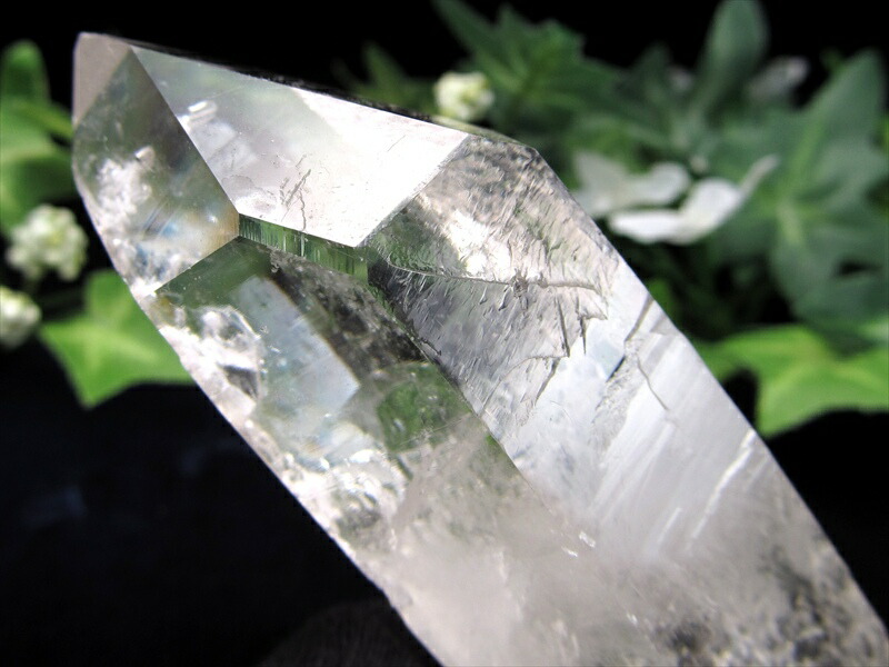 謎多き美麗クリスタル ゼッカ産 水晶単結晶 ギャランティーカード付き 最大幅約89mm 重さ88g 氷のように美しい水晶 純粋と浄化を象徴する石 一点もの