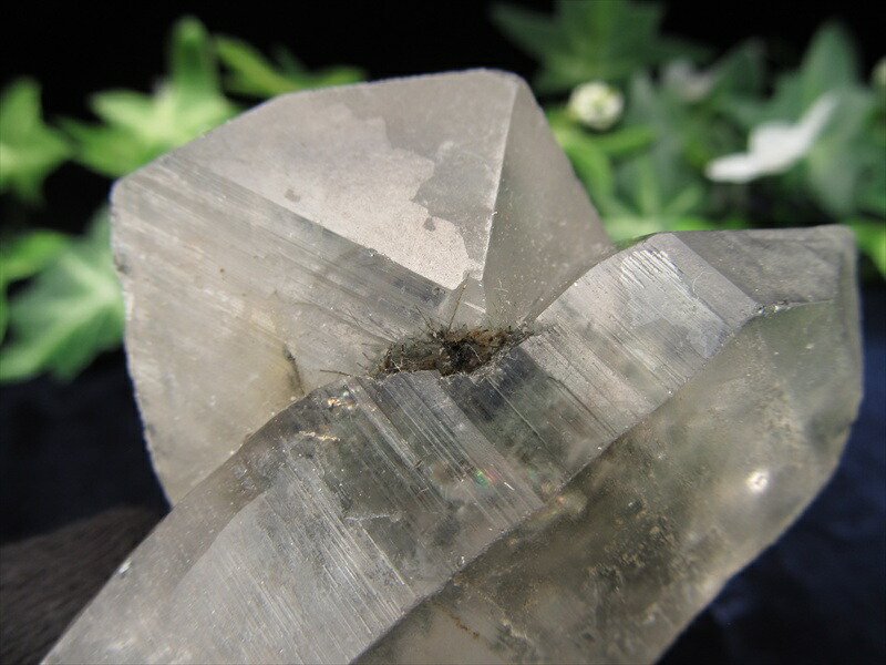 ヒマラヤ山脈の最高品質水晶 マニハール産 水晶クラスター 最大幅 約80mm 重さ 約95g 厳選1点物 クル地区・マニハール産